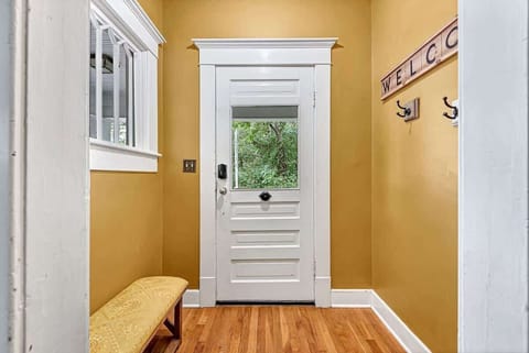 Indoors,Hardwood,Floor,Flooring,Door