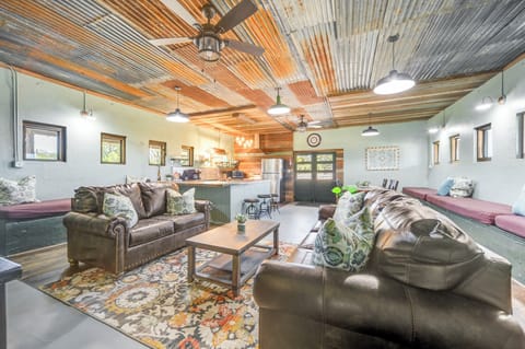 Living Area | Full Sleeper Sofa