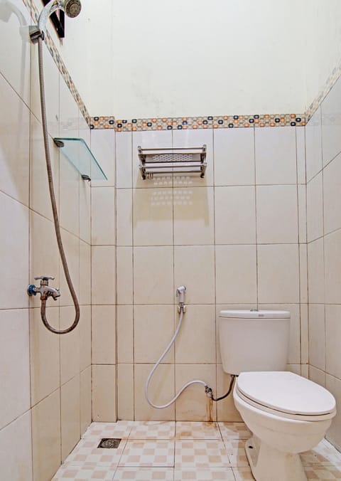 Deluxe Double Room | Bathroom | Shower