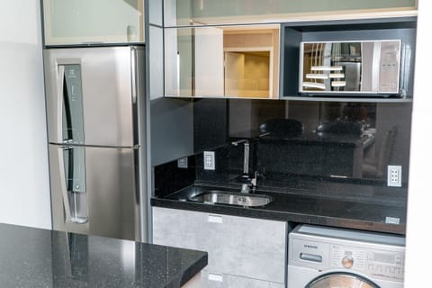 Apartment | Private kitchen | Cookware/dishes/utensils