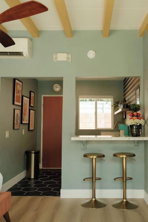 Laptop workspace, blackout drapes, iron/ironing board, free WiFi