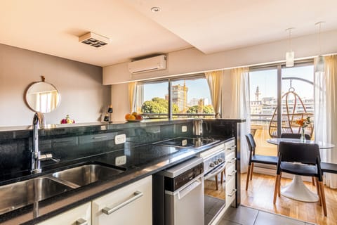 Family Apartment | Private kitchen | Full-size fridge, microwave, oven, stovetop