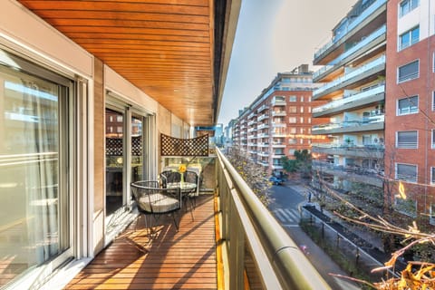 Family Apartment | Balcony