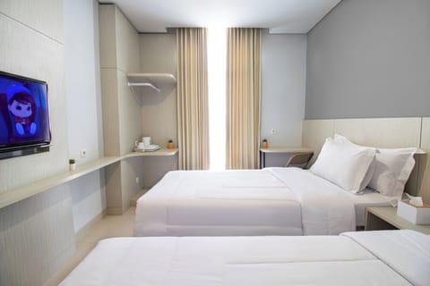 Deluxe Twin Room | Desk, free WiFi