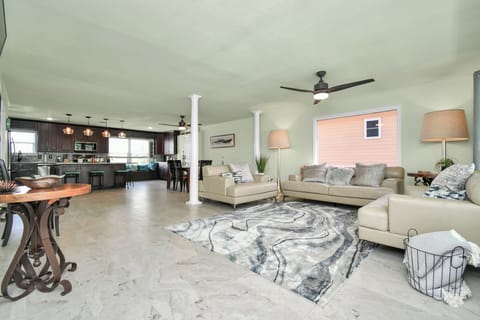 An open floor plan makes this space great for entertaining groups or relaxing!