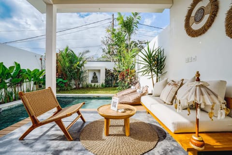 Basic Villa, 1 King Bed | Property grounds