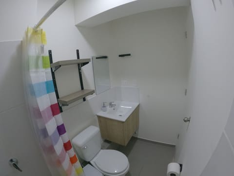 Executive Apartment | Bathroom | Shower, rainfall showerhead, hair dryer, heated floors