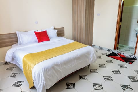 Executive Double Room | Desk, soundproofing, free WiFi, bed sheets
