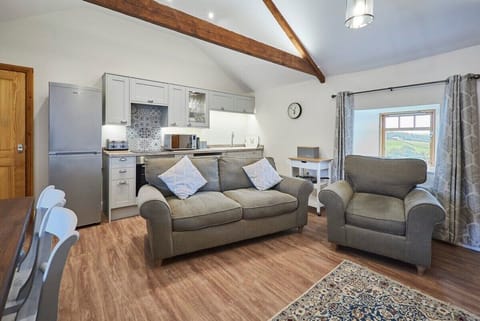 The Granary, Newbrough - Host & Stay