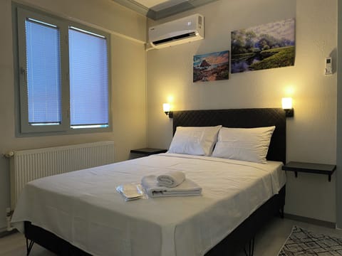 Comfort Twin Room, 2 Bedrooms, City View | Egyptian cotton sheets, premium bedding, free minibar items