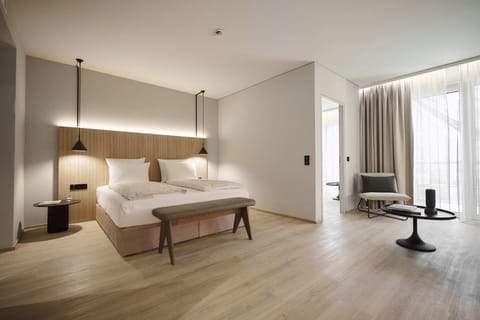 Junior Suite | Premium bedding, minibar, desk, laptop workspace