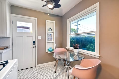 Unit A breakfast area