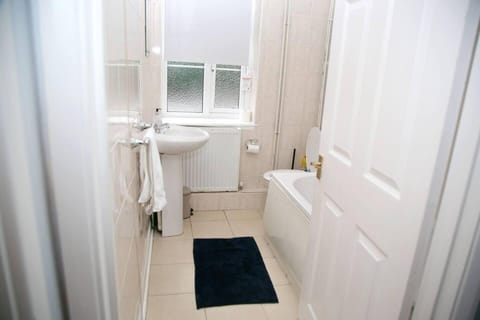 House | Bathroom | Separate tub and shower, deep soaking tub, hair dryer, towels