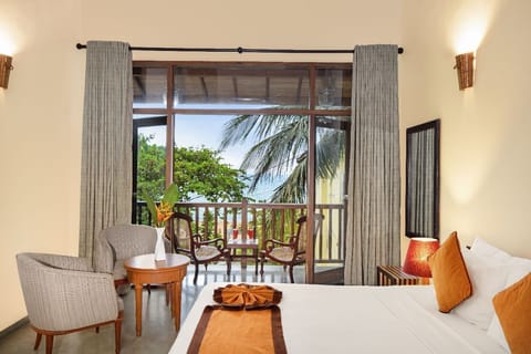 Deluxe Double Seaview Balcony | In-room safe, individually furnished, soundproofing, iron/ironing board