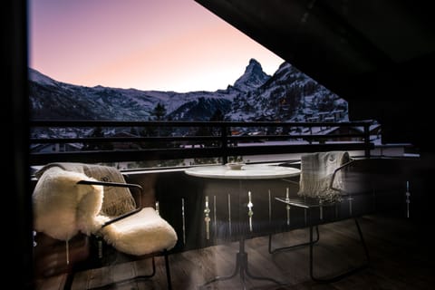 Penthouse Deluxe Suite Matterhorn View | View from room