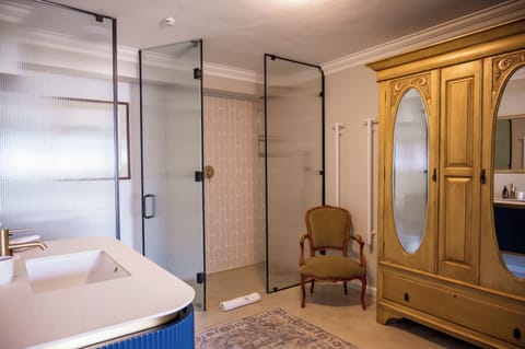 Luxury Double or Twin Room, Patio, Ground Floor | Bathroom | Hair dryer, soap, shampoo, toilet paper