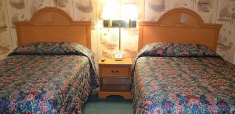 Iron/ironing board, rollaway beds, WiFi