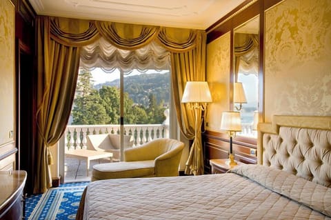 Presidential Suite Vintage, rooftop whirlpool tub and lake view | In-room safe, individually furnished, free WiFi, bed sheets