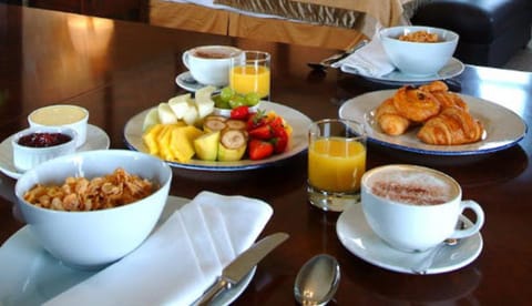 Daily full breakfast (GBP 18.50 per person)