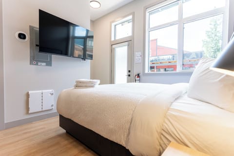 Micro Suite | Free WiFi, bed sheets