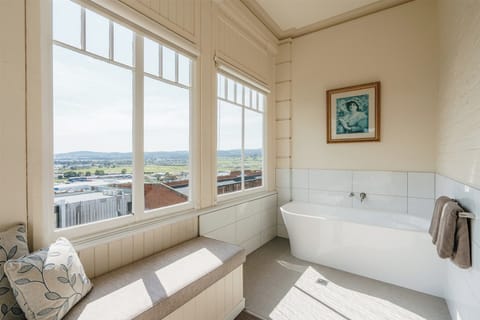 Superior Room, 1 King Bed, Bathtub, City View | View from room