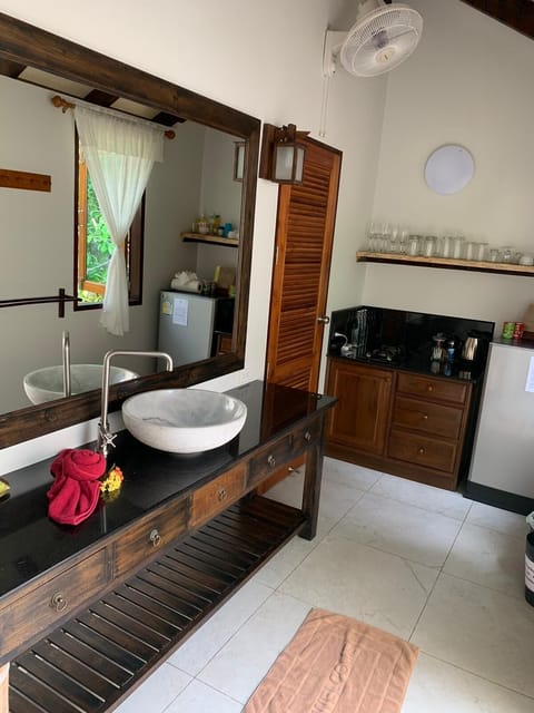 One Bedroom Family Beachfront Villa | Bathroom | Free toiletries, hair dryer, bathrobes, towels