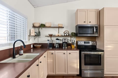 Fully equipped kitchen