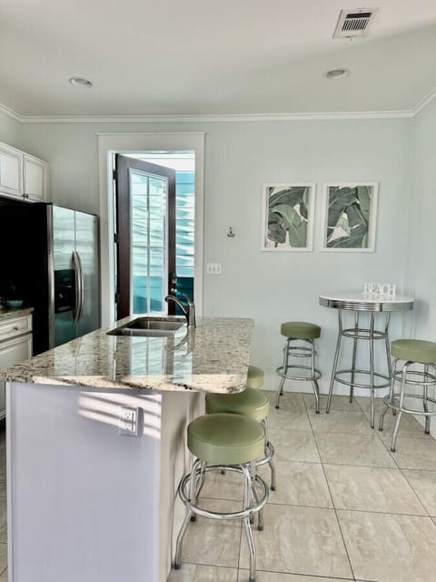 Kitchen/Entrance to Cottage