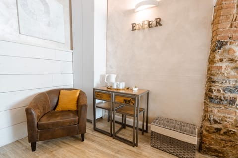 Camera Extra Large | Down comforters, free minibar items, in-room safe