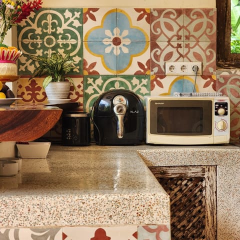 Deluxe Villa, 3 Bedrooms, Private Pool, Garden View | Private kitchen | Highchair