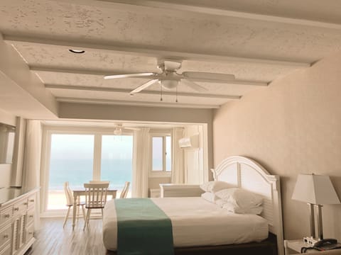 Direct Oceanfront Room,1 King Bed with Sofa bed | Soundproofing, iron/ironing board, free WiFi, bed sheets