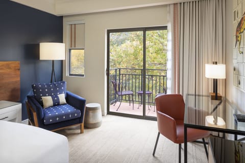 Room, 1 King Bed (Creekside) | Premium bedding, minibar, in-room safe, blackout drapes