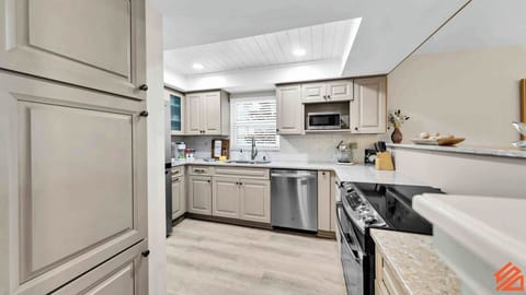 Fully equipped with modern appliances, ready for any meal.