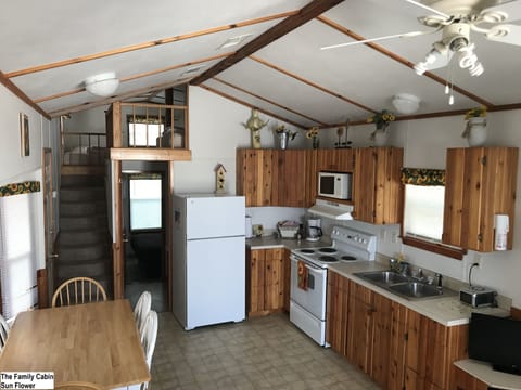 Family Cabin, 1 Bedroom, Kitchen, Hill View - NOT Pet Friendly | Private kitchen | Fridge, microwave, coffee/tea maker