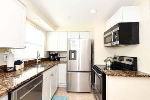 The Haven, 1 King Bedroom 1 Bath | Private kitchen | Full-size fridge, microwave, oven, stovetop