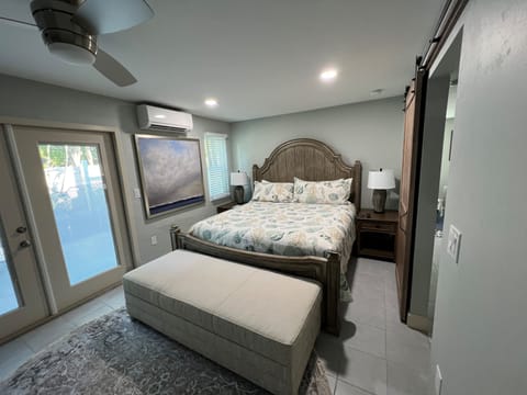 Signature Suite, 1 Bedroom, Kitchen (Captain's Cottage) | Premium bedding, individually decorated, individually furnished