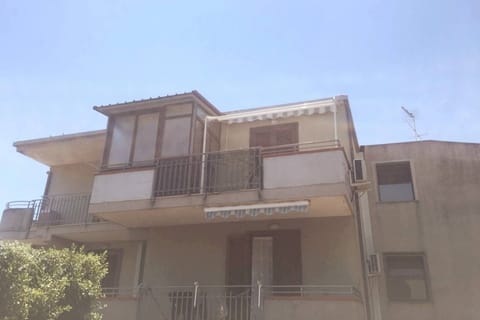 Apartment, 1 Bedroom, Smoking, Balcony | Property entrance