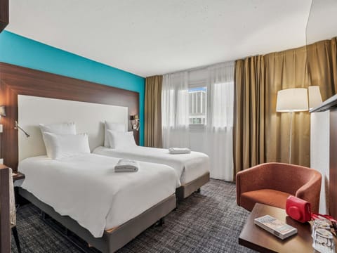 Classic Room, 2 Twin Beds | Premium bedding, minibar, desk, soundproofing