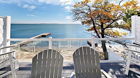 Superior Condo, 4 Bedrooms, Accessible, Lake View | Terrace/patio