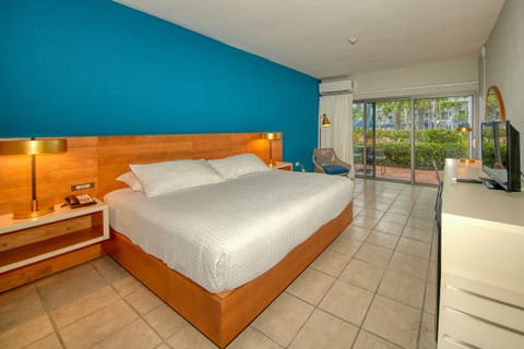 Room, Courtyard Area | In-room safe, individually decorated, individually furnished