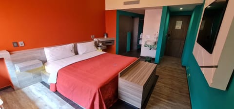 Basic Suite, Private Bathroom | Soundproofing, iron/ironing board, free WiFi, bed sheets