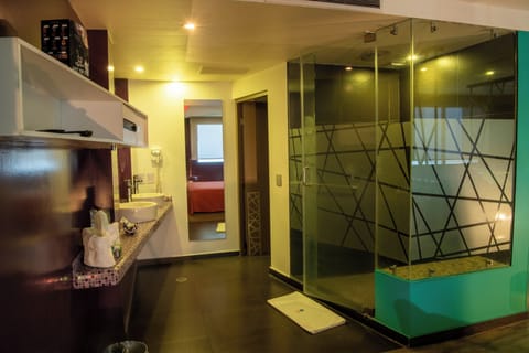 Basic Villa, Private Bathroom | Bathroom | Shower, hair dryer, towels