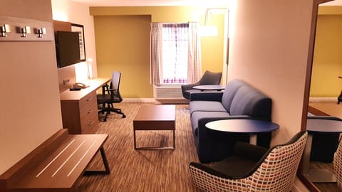 Suite, 1 Bedroom | In-room safe, desk, iron/ironing board, free cribs/infant beds