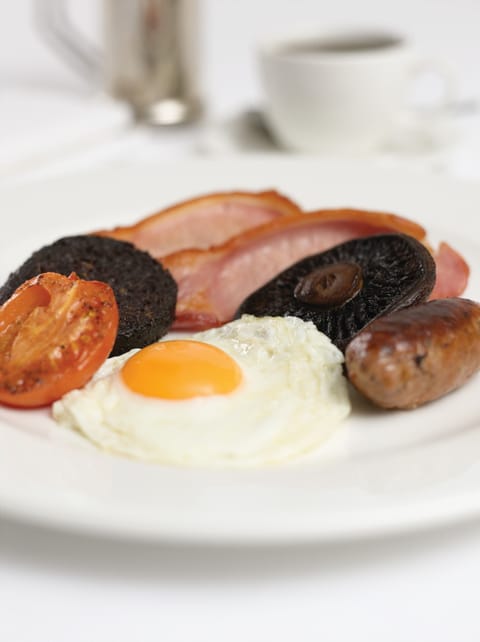 Daily full breakfast (GBP 24 per person)
