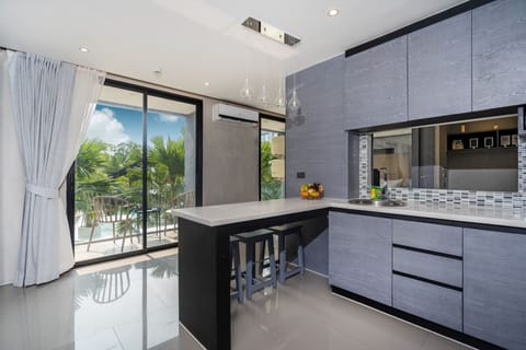 Exclusive Condo | Private kitchen | Electric kettle