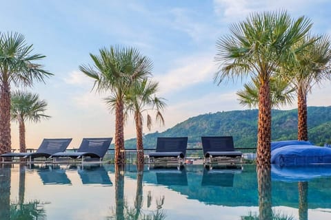 3 outdoor pools, open 8:00 AM to 8:00 PM, sun loungers