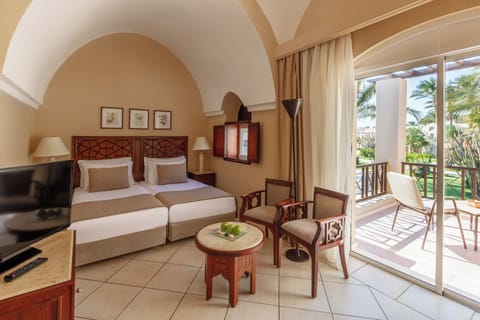 Superior Double Room, Garden View (Queen or Twin Bed) | Egyptian cotton sheets, premium bedding, pillowtop beds, minibar