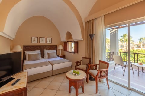 Superior Double Room, Garden View (Queen or Twin Bed) | Egyptian cotton sheets, premium bedding, pillowtop beds, minibar