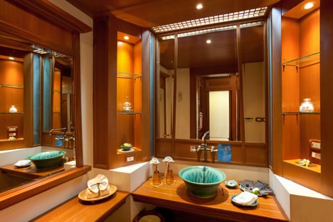 Luxury Villa, 1 Bedroom, Private Pool, Sea Facing | Bathroom sink