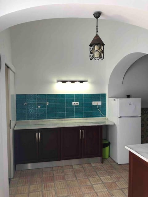 House | Private kitchen | Fridge, microwave, oven, stovetop